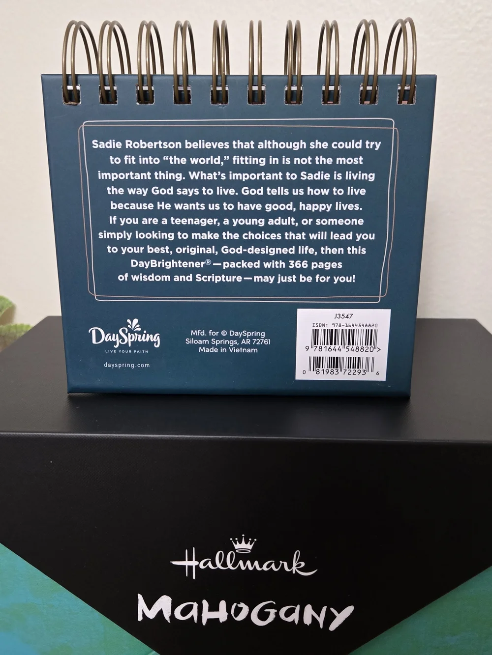 DaySpring/Hallmark Bundle With Sadie Roberston Flip Calendar And Fun Cards. New.